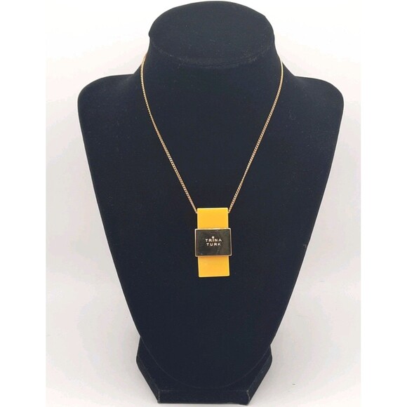 NEW Trina Turk Yellow & Gold Tone Rectangle Lucite Pendant Necklace 70s Inspired - Picture 2 of 9